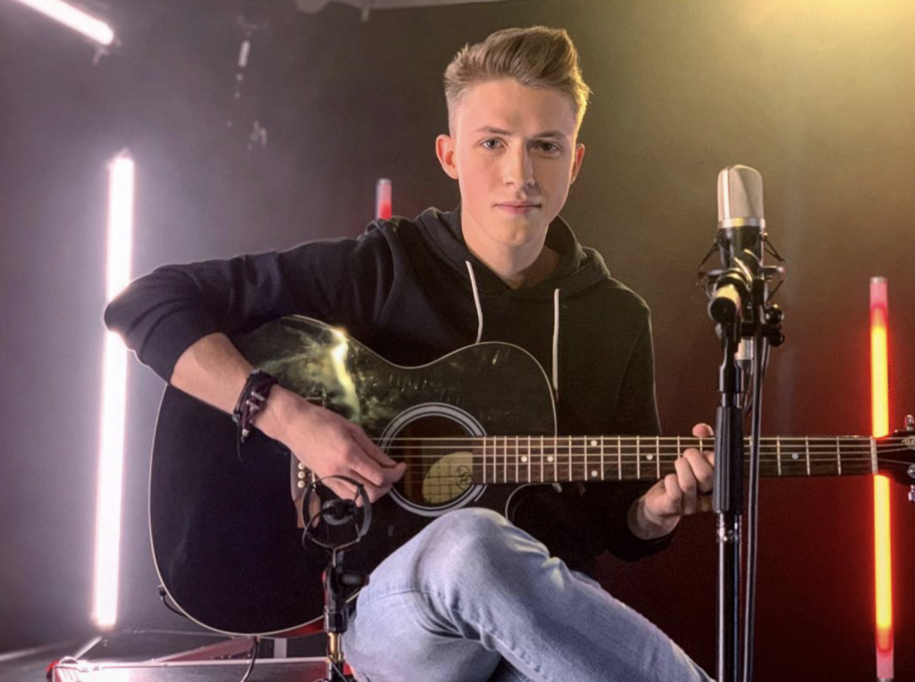 ESC kompakt Best Looking Male Artists 2019 ESC kompakt