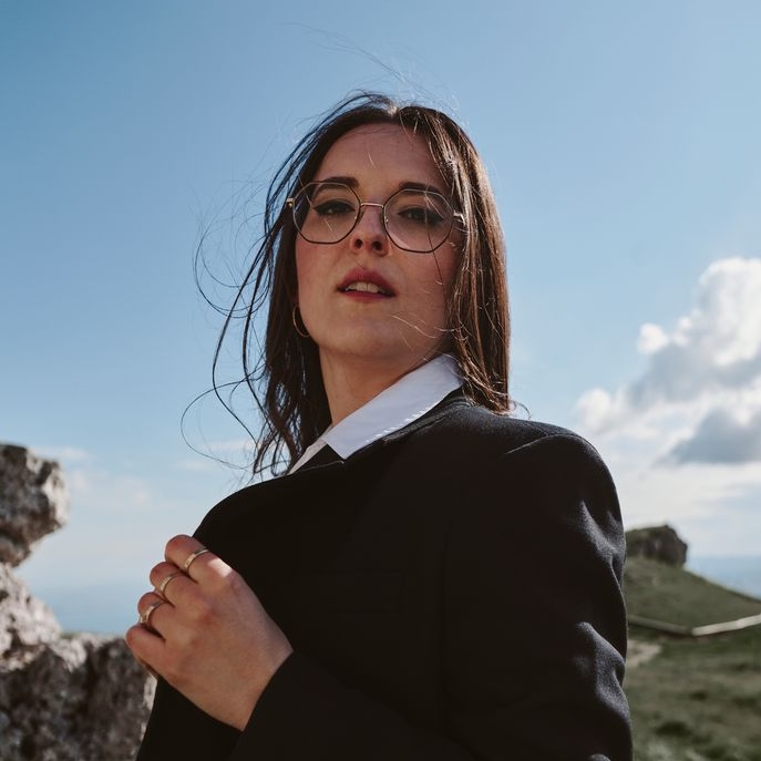 Der Beitrag der Schweiz für den ESC 2026: „Alice“ von Veronica Fusaro