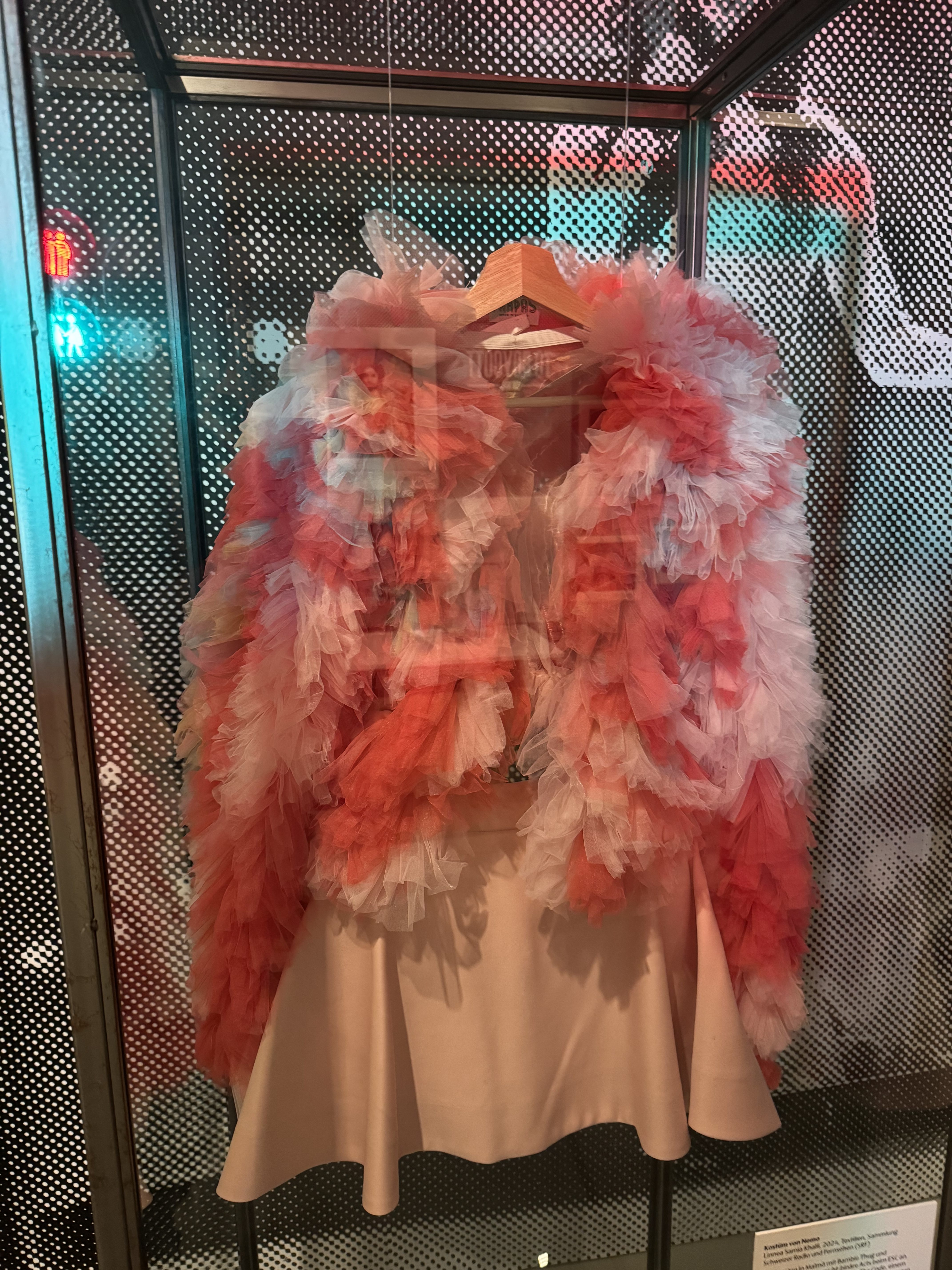 ESC-Tipp für Wien: Ausstellung „United by Queerness“ zeigt die queere Geschichte des Eurovision Song Contest