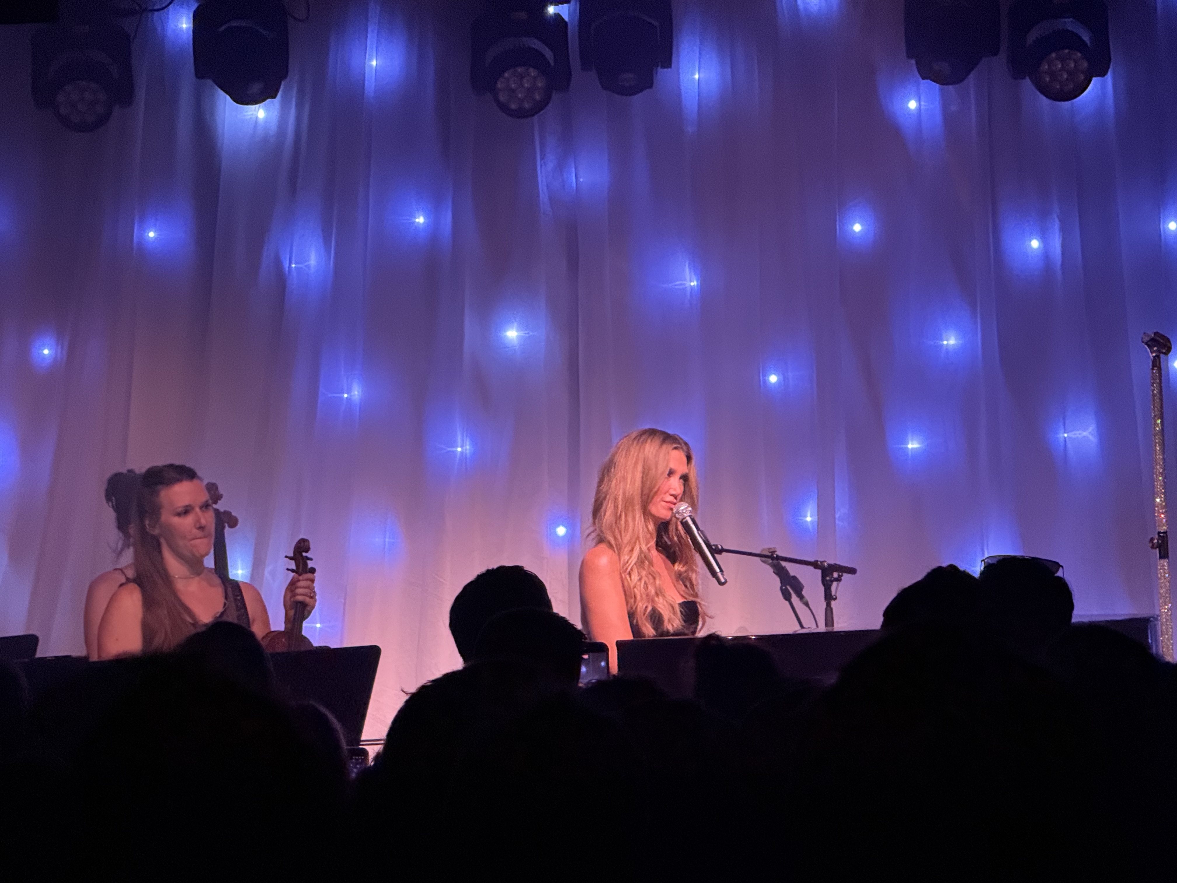 Delta Goodrem kommt 2027 auf ihrer Welttournee auch nach Deutschland und Österreich – Wir waren beim Konzert in Berlin